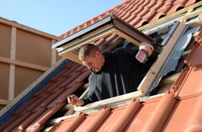 Pose de fenêtres de toit Velux à Lederzeele